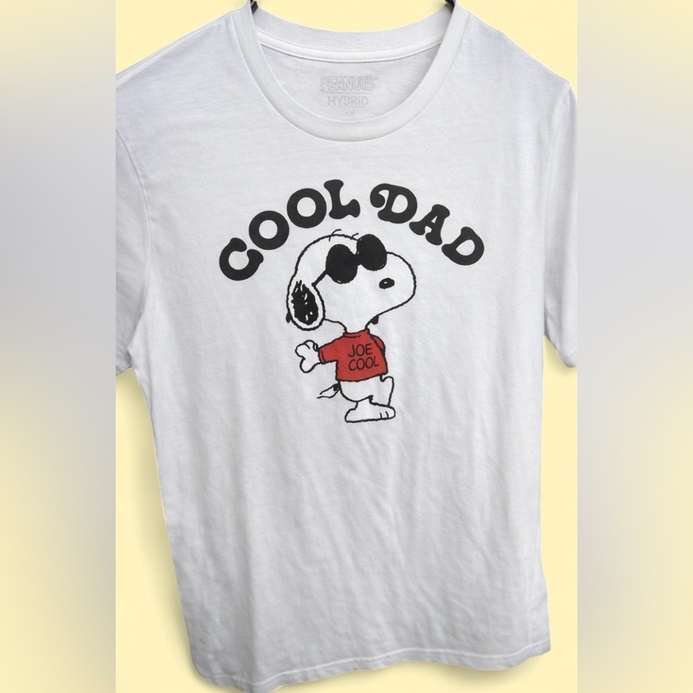 Peanuts Hybrid “Cool Dad” Snoopy T-Shirt - Size Medium